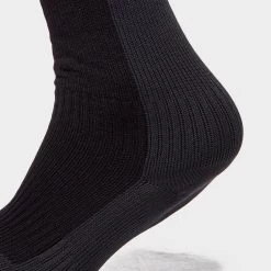 Sealskinz Men's Mid Length Hiking Socks -Rab Adventure Deals go 246141 e