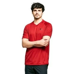 Under Armour Tech Novelty T-Shirt -Rab Adventure Deals go 347356 z