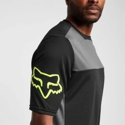 Fox Men’s Defend Moth Short Sleeve Jersey -Rab Adventure Deals go 547005 e